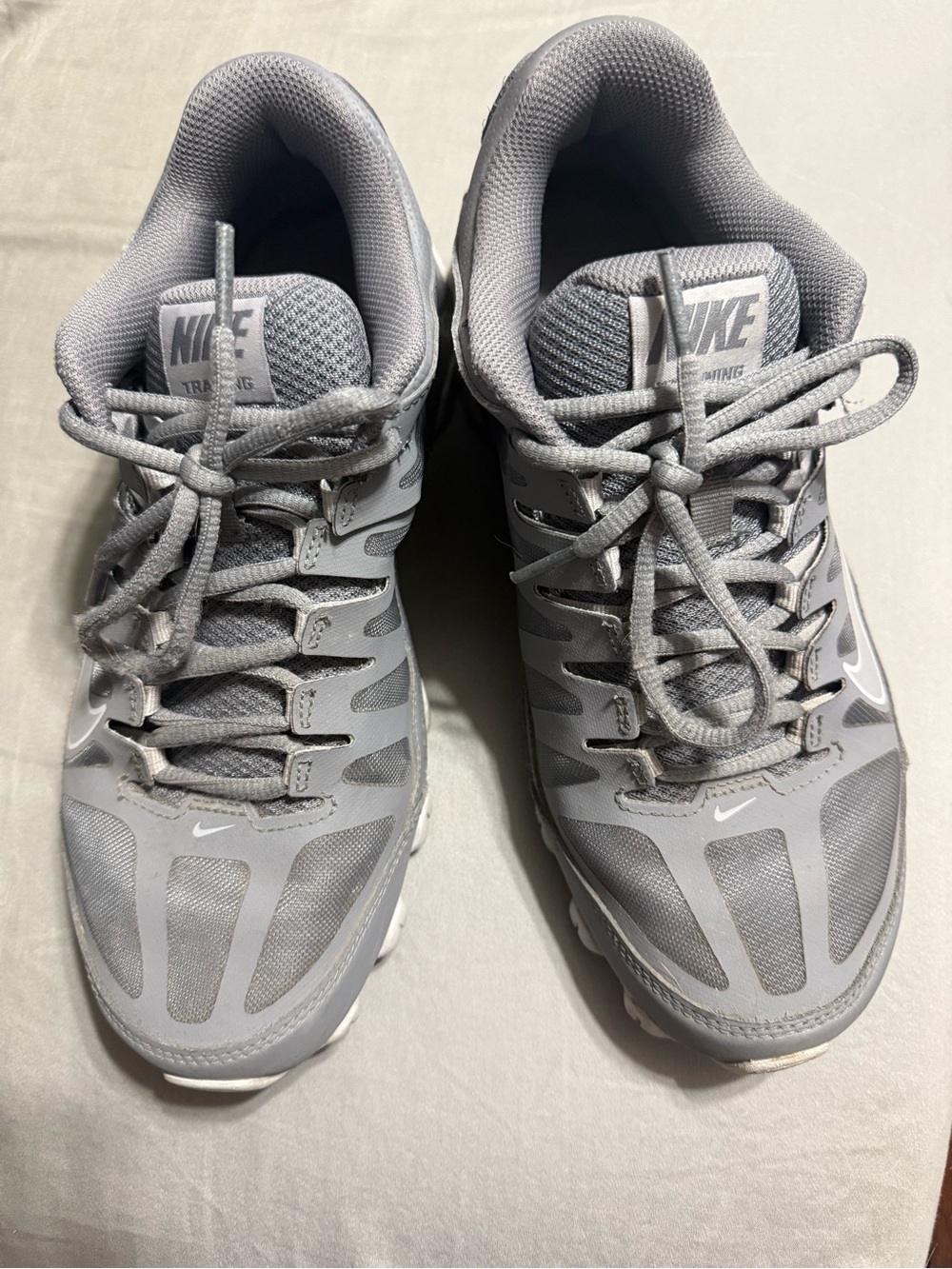 Nike Men’s Light Grey Athletic Training Shoes